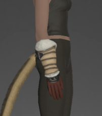 Fighter's Gauntlets right side.png