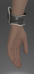Nomad's Wristbands of Aiming rear.png