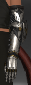 Caballarius Gauntlets side.png