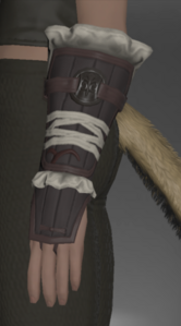 Weathered Snakebite Halfgloves side.png