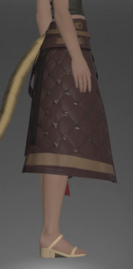 Arhat Hakama of Aiming right side.png
