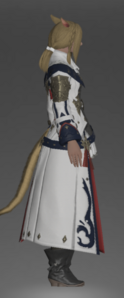 Valkyrie's Coat of Aiming right side.png